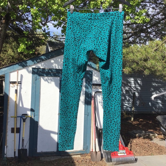 2/$25 Divided H&M Teal Patterned Leggings, 10 - Picture 6 of 15